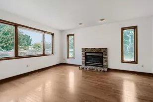 9270 Cornell Rd, Woodbury, MN 55125 - Photo 11