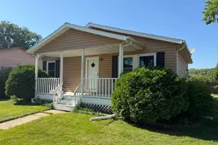 1855 S Village Dr SE, Rochester, MN 55904 - Photo 3