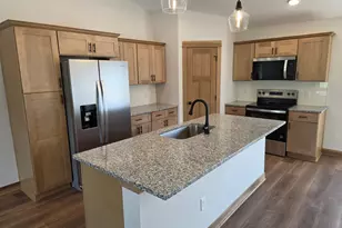 1110 Cullen St, Saint Peter, MN 56082 - Photo 7