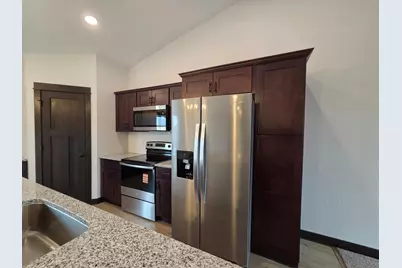 1110 Cullen Street, Saint Peter, MN 56082 - Photo 9