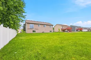 920 S Cedar St, Belle Plaine, MN 56011 - Photo 37