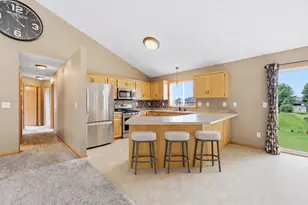 920 S Cedar St, Belle Plaine, MN 56011 - Photo 7