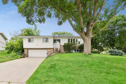 725 W 1st Street, Waconia, MN 55387 - Photo 13
