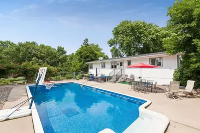 725 W 1st Street, Waconia, MN 55387 - Photo 9