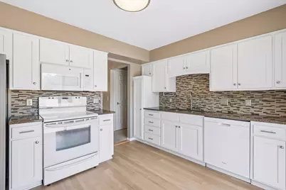 1817 Welland Avenue, Minnetonka, MN 55305 - Photo 15