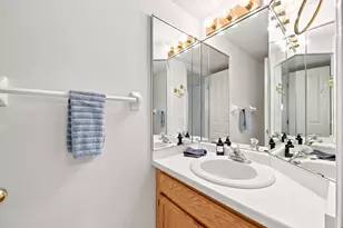 7440 Edinborough Way, Edina, MN 55435 - Photo 13