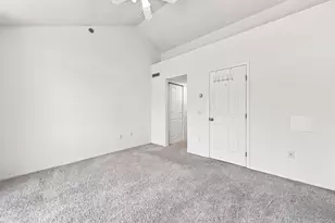 7440 Edinborough Way, Edina, MN 55435 - Photo 21