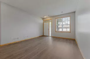 1556 Independence Dr, Northfield, MN 55057 - Photo 7