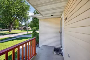 3704 Strathmore Ln SE, Rochester, MN 55904 - Photo 5