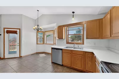 3704 Strathmore Lane SE, Rochester, MN 55904 - Photo 19