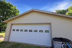 729 8th St NE, Little Falls, MN 56345 - Photo 3