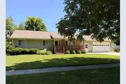 521 11 Street, Heron Lake, MN 56137 - Photo 1