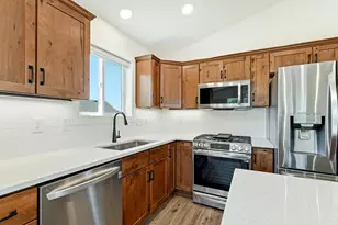 413 10th St W, Mantorville, MN 55955 - Photo 11