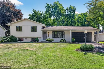 2265 Lamplight Drive, Woodbury, MN 55125 - Photo 1