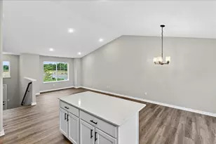 37514 Greenway Ave, North Branch, MN 55056 - Photo 5