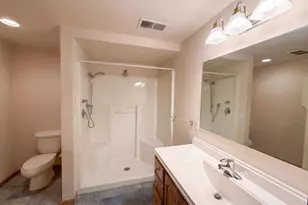 5243 Latta St, North Saint Paul, MN 55110 - Photo 15