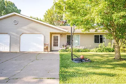 561 Burton Circle, Ellsworth, WI 54011 - Photo 17