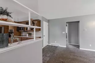 312 9th Ave SE, Waseca, MN 56093 - Photo 5