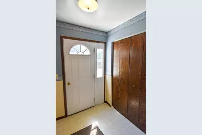 313 State Avenue N, Thief River Falls, MN 56701 - Photo 5