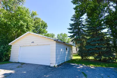 313 State Avenue N, Thief River Falls, MN 56701 - Photo 31