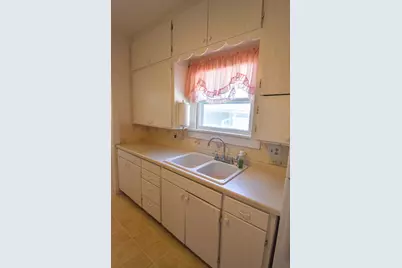 313 State Avenue N, Thief River Falls, MN 56701 - Photo 17