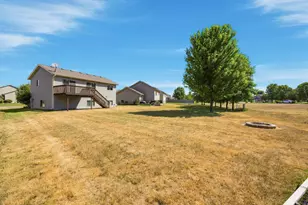 1050 Voyageur St, Saint Cloud, MN 56303 - Photo 23