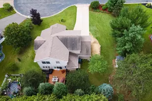1015 Prairie Cir, Menomonie, WI 54751 - Photo 3