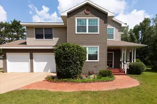 1015 Prairie Cir, Menomonie, WI 54751 - Photo 11
