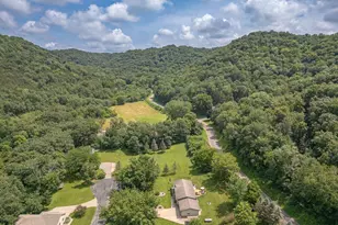 W764 Valley Dr, Fountain City, WI 54629 - Photo 67