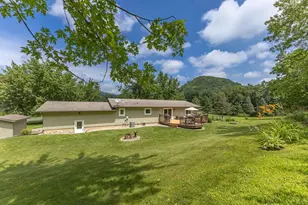 W764 Valley Dr, Fountain City, WI 54629 - Photo 59