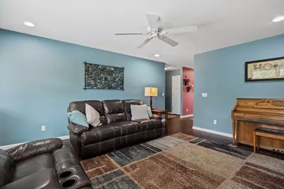 1281 3rd Street E, Saint Paul, MN 55106 - Photo 21