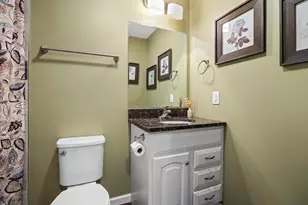 1281 3rd St E, Saint Paul, MN 55106 - Photo 25