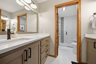 699 Bridle Ridge Rd, Eagan, MN 55123 - Photo 39