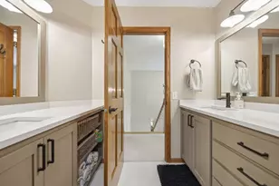 699 Bridle Ridge Rd, Eagan, MN 55123 - Photo 41
