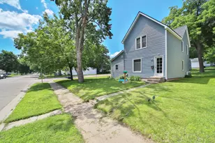 403 8th St NE, Staples, MN 56479 - Photo 33