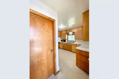 402 N Van Buren Avenue, Springfield, MN 56087 - Photo 25