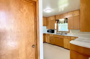 402 N Van Buren Ave, Springfield, MN 56087 - Photo 25