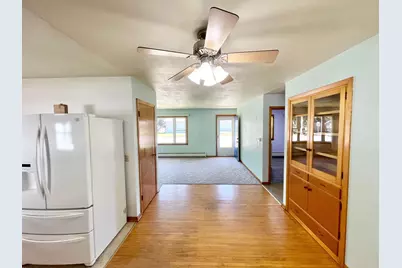 402 N Van Buren Avenue, Springfield, MN 56087 - Photo 15
