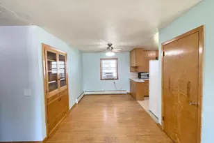 402 N Van Buren Ave, Springfield, MN 56087 - Photo 13