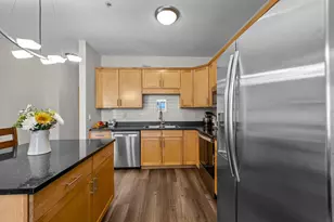 301 Oak Grove St, Minneapolis, MN 55403 - Photo 17
