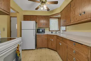 142 25th Ave N, Saint Cloud, MN 56303 - Photo 5