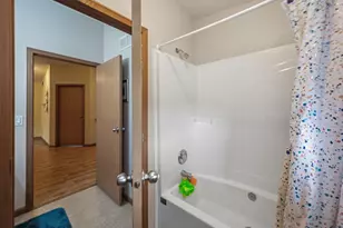 403 W Margaret St, Fairmont, MN 56031 - Photo 21