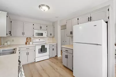 324 Naumkeag Street S, Shakopee, MN 55379 - Photo 9