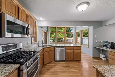 4601 Fairway Hills Drive, Eagan, MN 55123 - Photo 7