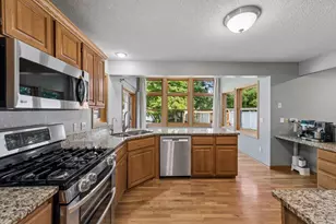 4601 Fairway Hills Dr, Eagan, MN 55123 - Photo 7