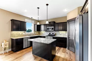 157 Dongola Ln, Shakopee, MN 55379 - Photo 7