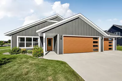 3025 Nottingham Road S, Saint Cloud, MN 56301 - Photo 1
