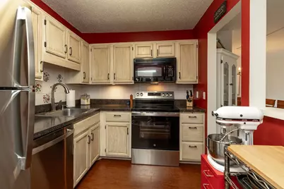 1800 Riverwood Drive #301, Burnsville, MN 55337 - Photo 11