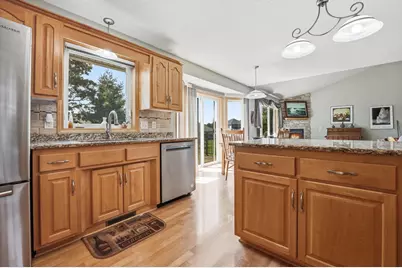 38249 Everton Avenue, North Branch, MN 55056 - Photo 9