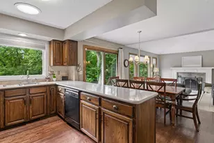 14886 Tealwood Ct, Eden Prairie, MN 55347 - Photo 11